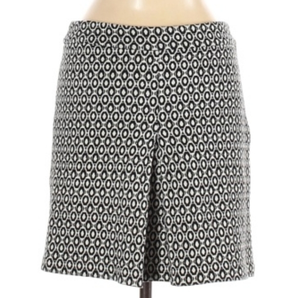 Trulli Dresses & Skirts - Trulli Side Zip Black Cream Print Skirt 6